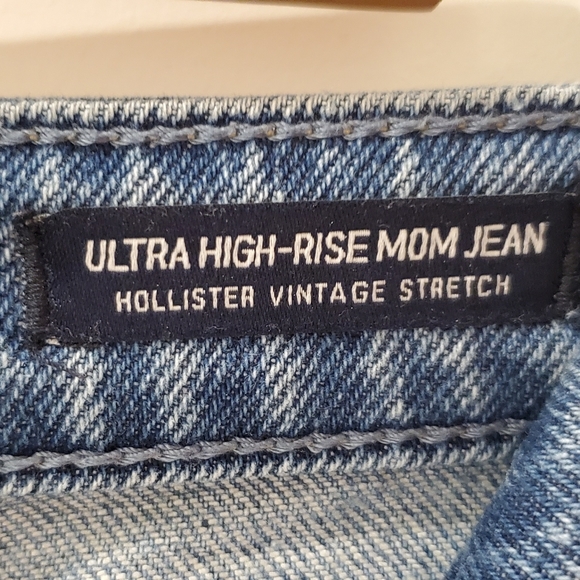 Ultra High-Rise Mom Jeans - Picture 6 of 6